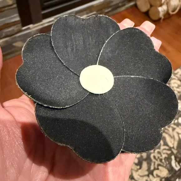 CHANEL Black, Gold and White - Camellia Flower. - Picture 2 of 2